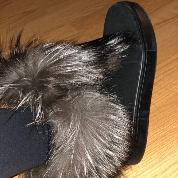 Boots - Picture 4 of 4